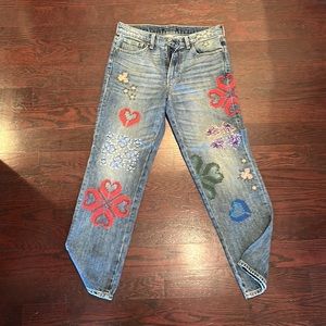 Lucky brand embroidered jeans 4/27 R